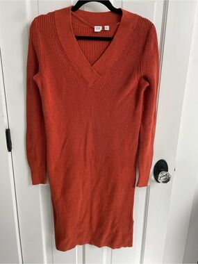 GAP Women's V-Neck Long Sleeve Sweater Dress - Burnt Orange